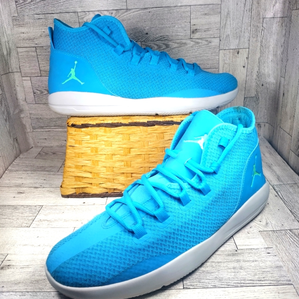 Jordan electric aqua athletic shoes